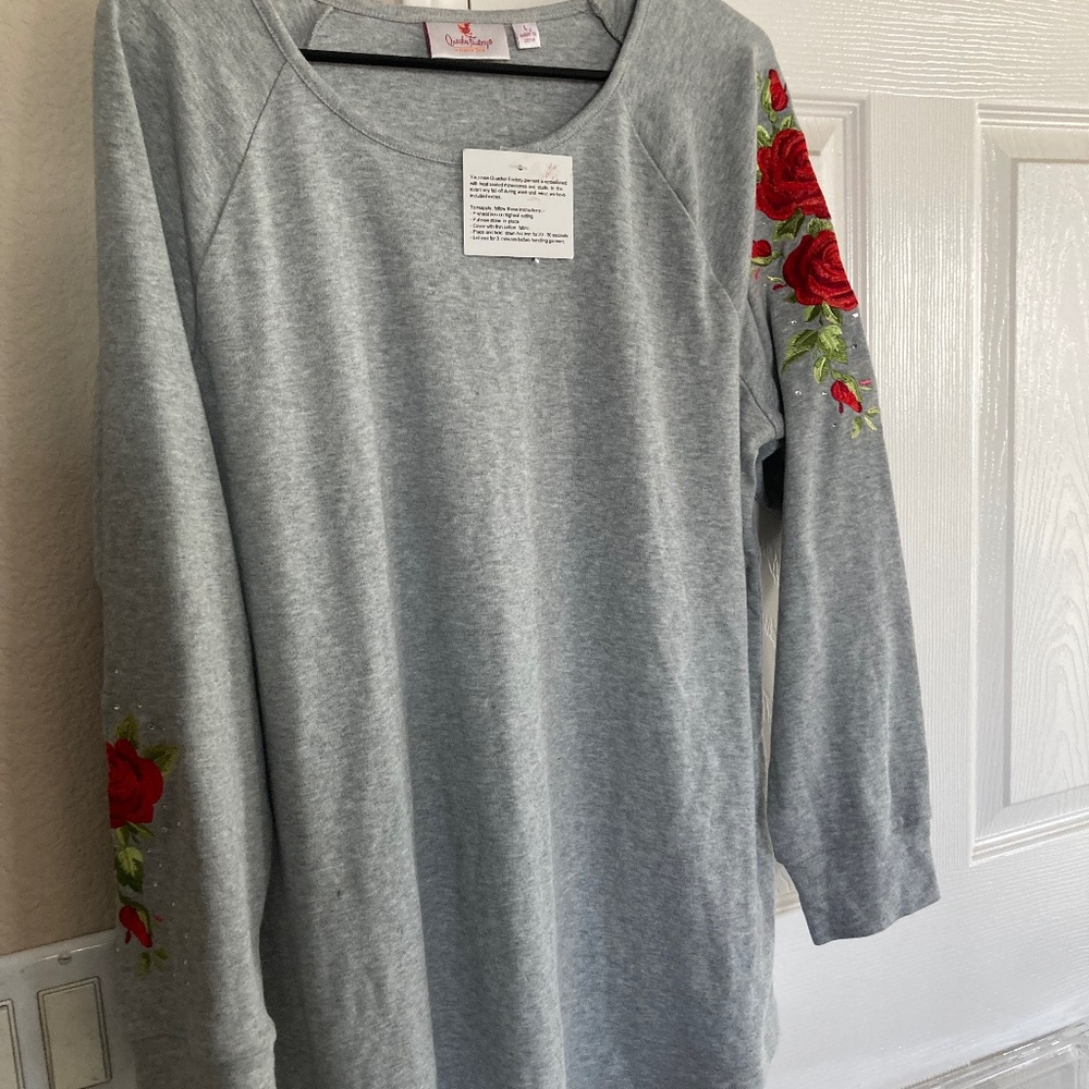 Embroidered Sleeve Quacker Factory Deluxe Sweatshirt/Blouse